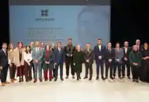 Ontinyent reconeix Marcos Morau amb la Medalla d’Or en un multitudinari homenatge