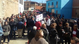 Concentració-Castelló-de-Rugat-contra-la-eliminació-del-servei-d'ambulància