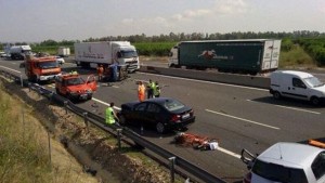 Fallecen-accidente_trafico-mueren_tres_personas-A-7-valencia_MDSIMA20130719_0071_42