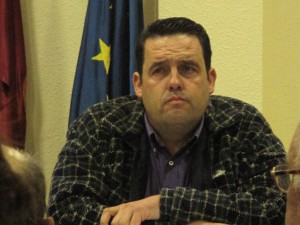 Natalio Navarro en el plé de La Pobla del Duc