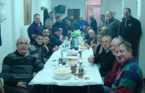 esmorçar festers S.Antoni al muntatge de la foguera